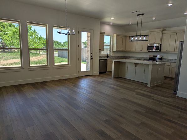 901 Meadowlark Ln