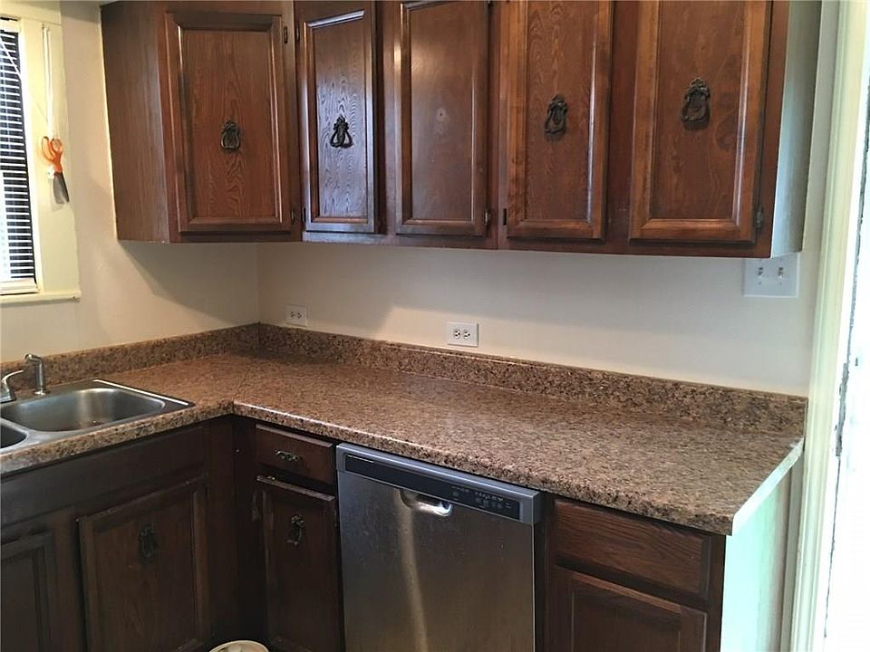 2nd image of 1505 Cedar Crest Dr