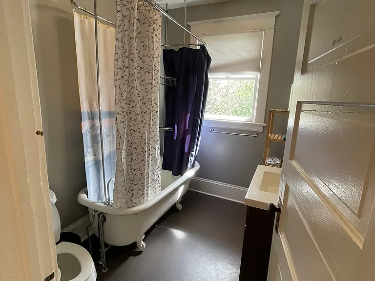 1304 SE Main St — Photo 7