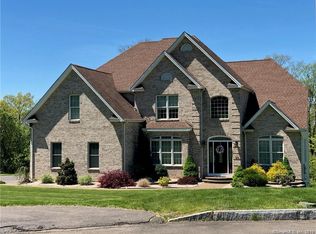 60 Desousa Dr, Manchester, CT 06040