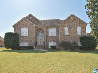 4121 Woodridge Ln, Pleasant Grove, AL 35127