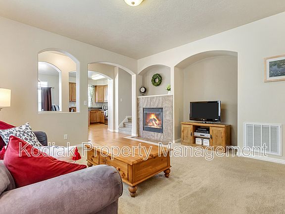 5th image of 548 Walton Dr