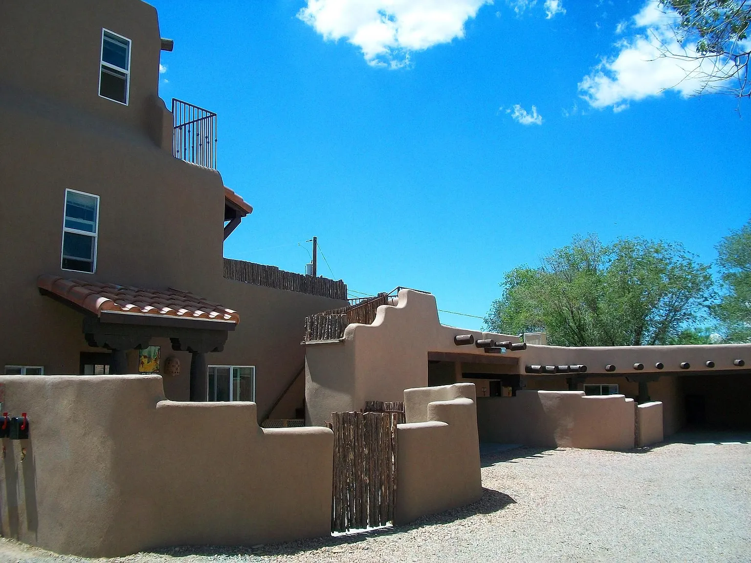 2 bed, 925 sqft, $1,885 — Photo 2