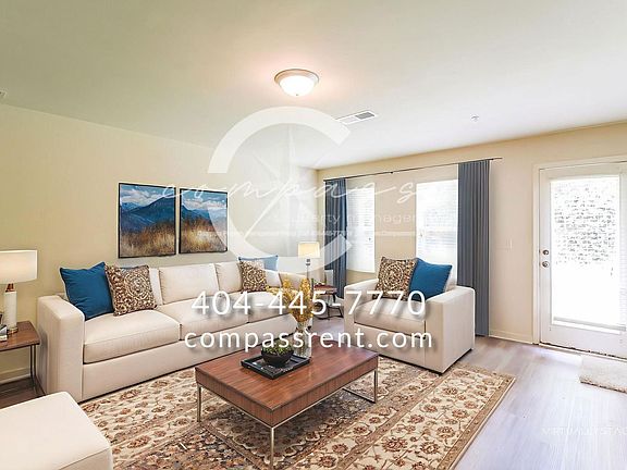 3rd image of 2086 Belmont Cir NE