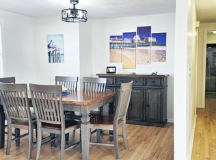 72 E Grand Ave #100, Old Orchard Beach, ME 04064