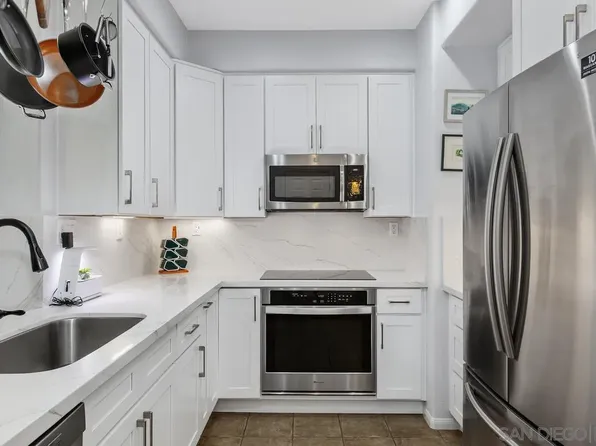 2712 Matera Ln, San Diego, CA 92108