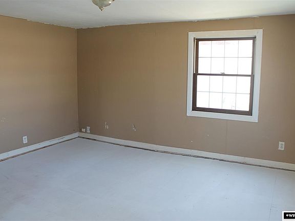 4th image of 1311 E Washington Ave