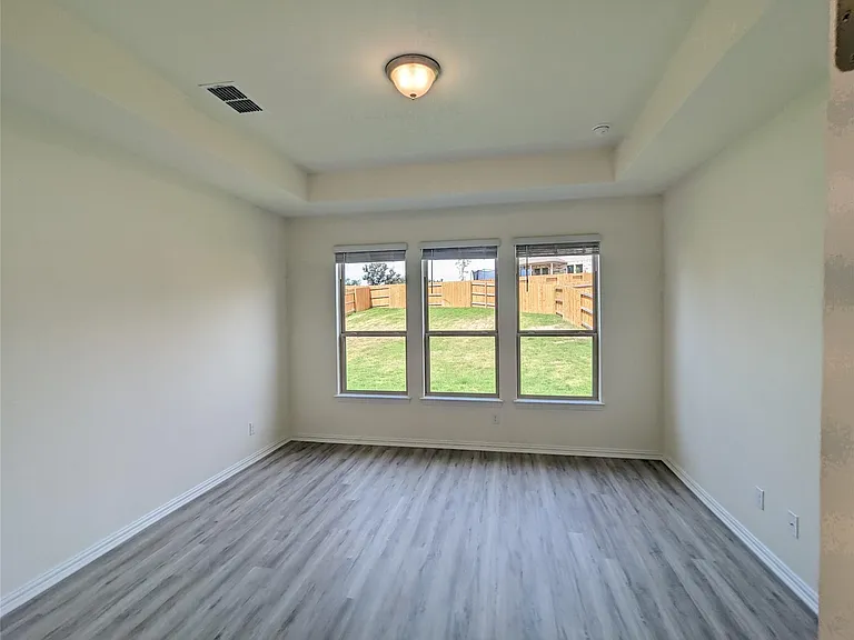612 Silent Creek Cv — Photo 5