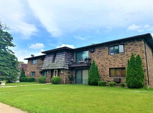 5739 W 129th St #2C, Crestwood, IL 60445