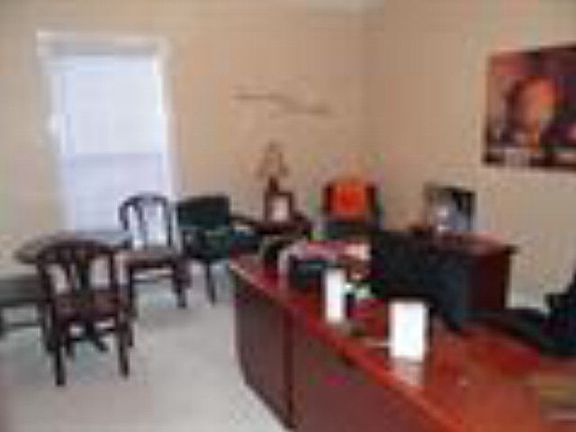 5th image of 288 Memorial Dr