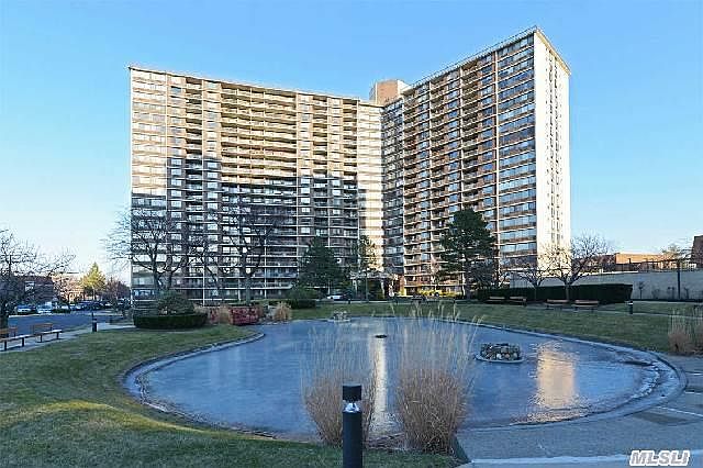 1st image of 2 Bay Club Dr APT 15T