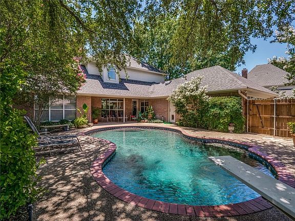 4th image of 4105 Lake Breeze Dr
