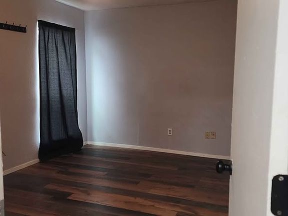 5th image of 2921 Brookcrest Dr