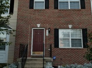 545 Lilac Ter NE, Leesburg, VA 20176