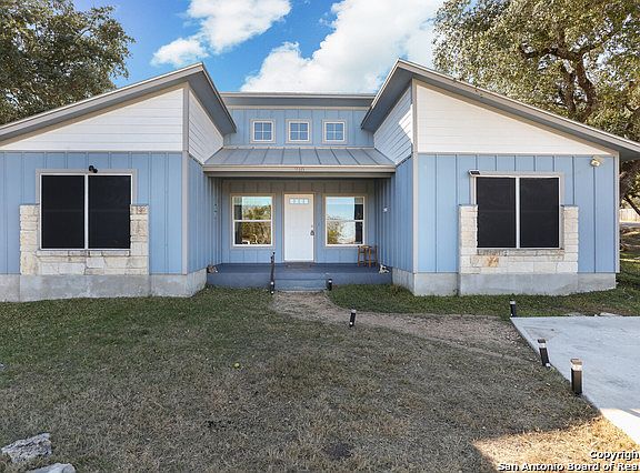 3rd image of 210 Friendlywood Dr