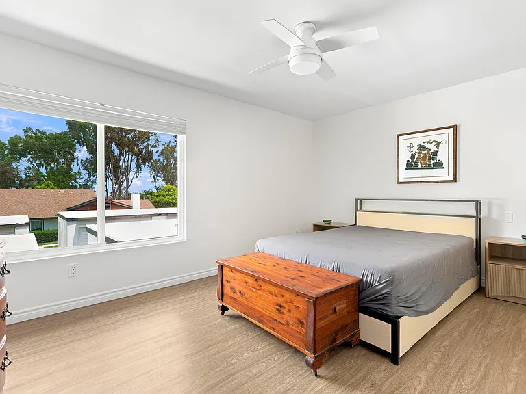 2033 Shady Tree Ln — Photo 11