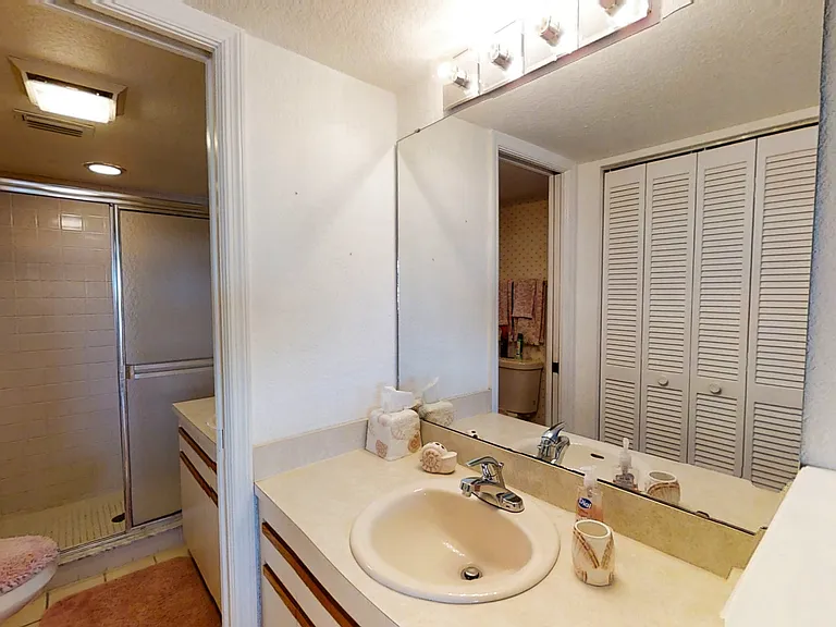 448 Bouchelle Dr #305 — Photo 22