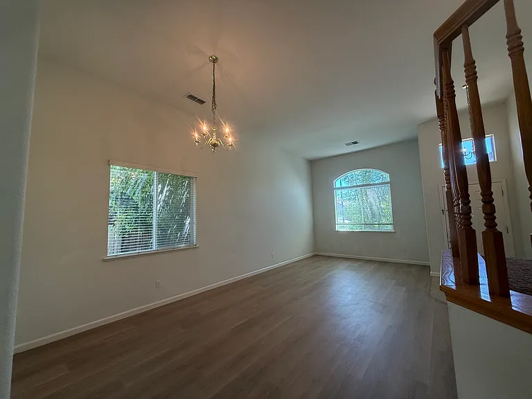 9633 McKenna Dr — Photo 16
