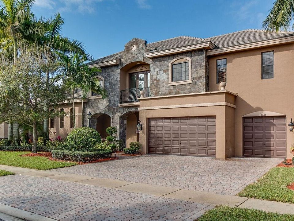 1st image of 10618 Versailles Blvd