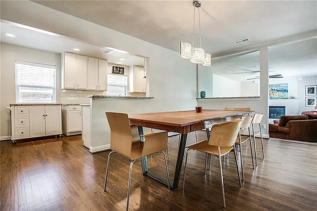 3 bed, 1787 sqft, $2,900 — Photo 4