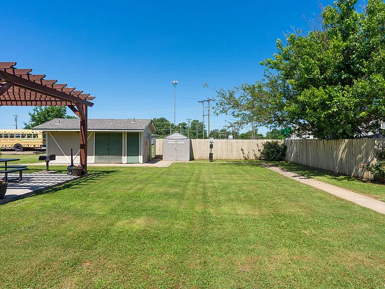 Alderview Apartments — Photo 5