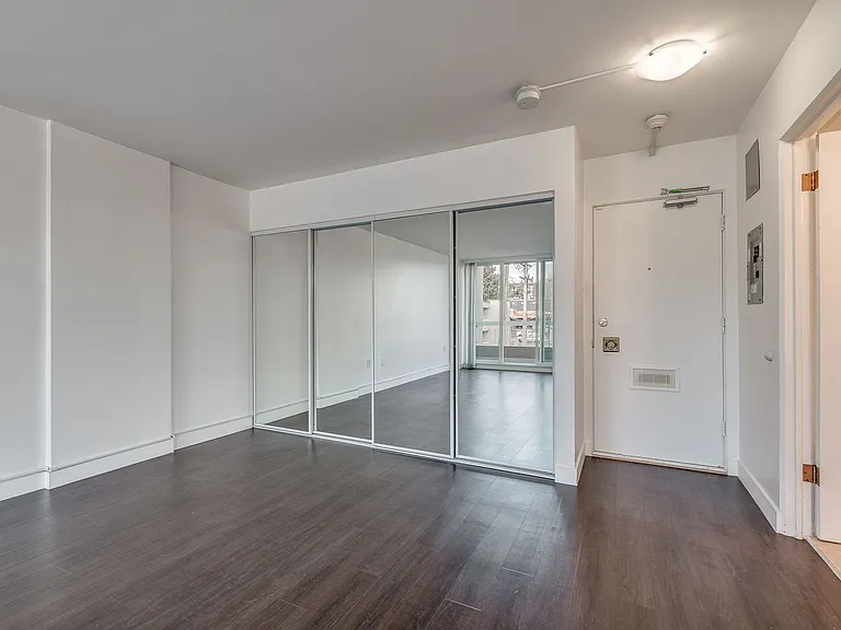 695 SE Marine Dr #605 — Photo 12
