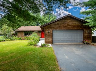 1147 Aldrin Rd, Rockton, IL 61072