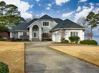 833 Signal Point Rd, Guntersville, AL 35976