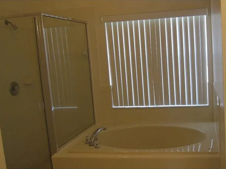 558 Brayton Ln — Photo 3