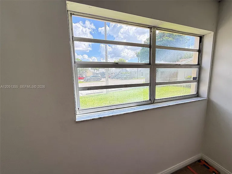 21393 NE 8th Ct #3 — Photo 18