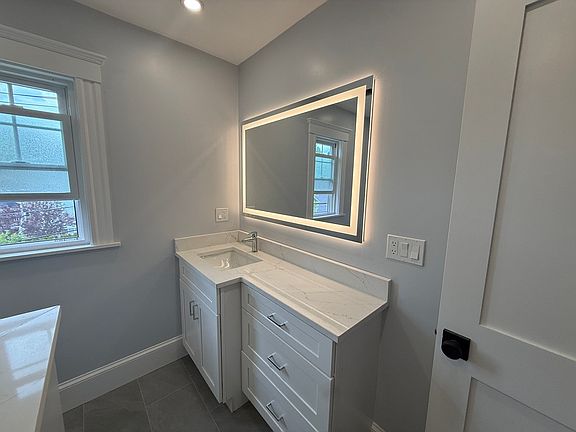 4th image of 67 Walnut St #2