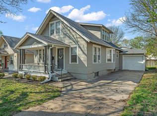2204 SW Kenilworth Ct, Topeka, KS 66606