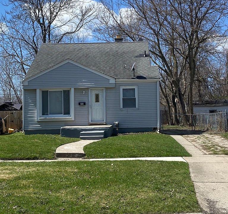 1st image of 214 Earlmoor Blvd