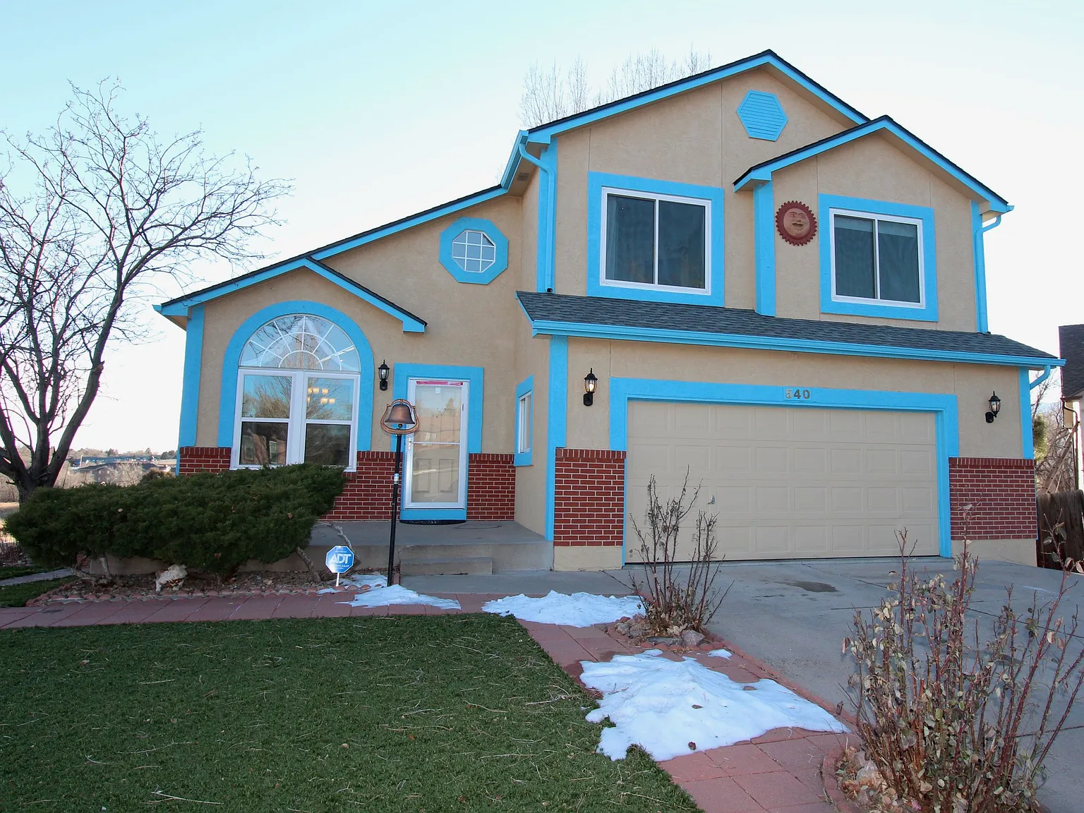 4 bed, 3.5 bath, 2521 sqft, $2,650 — Photo 2