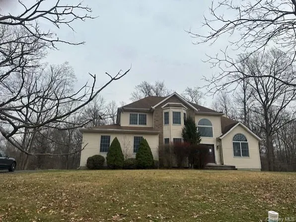 5 Lea Ct, Pomona, NY 10970