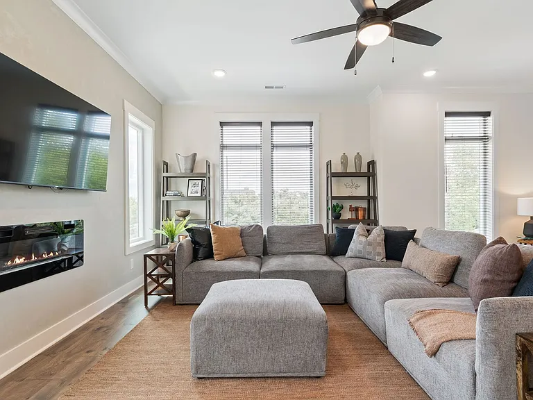 601 Southgate Ave — Photo 46