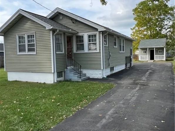 4524 Chester Ave, Niagara Falls, NY 14305