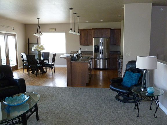 4th image of 2616 Muirfield Court