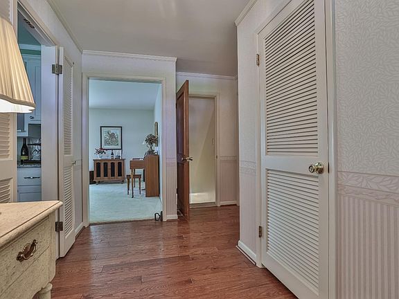 5th image of 5825 Whitechapel Dr