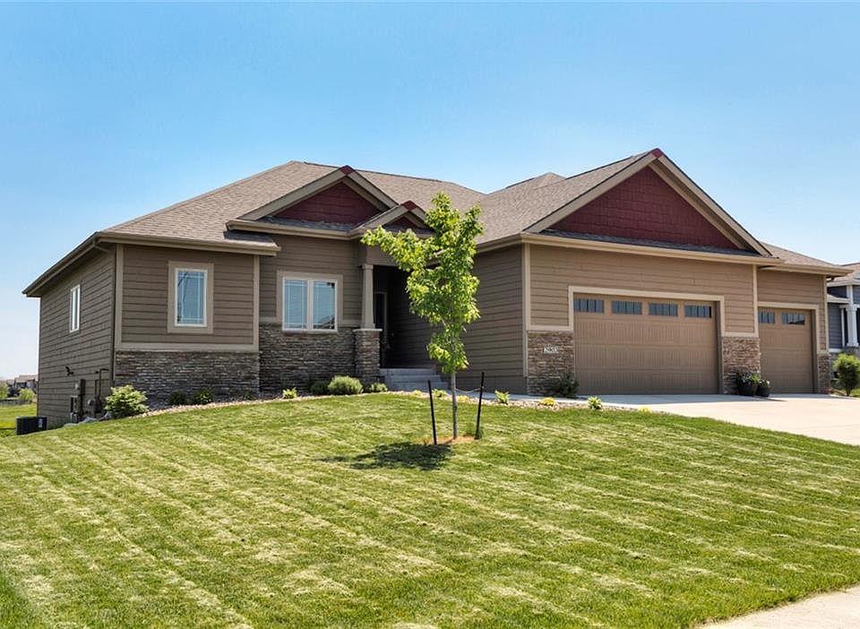 1st image of 2903 NW Sharmin Dr