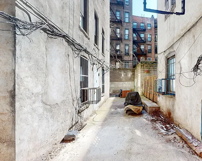 253 E Broadway #1G — Photo 15