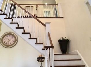 88 Parkwold Dr S, Valley Stream, NY 11580