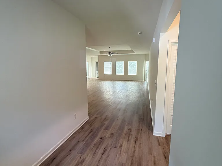732 Empire Ave — Photo 7