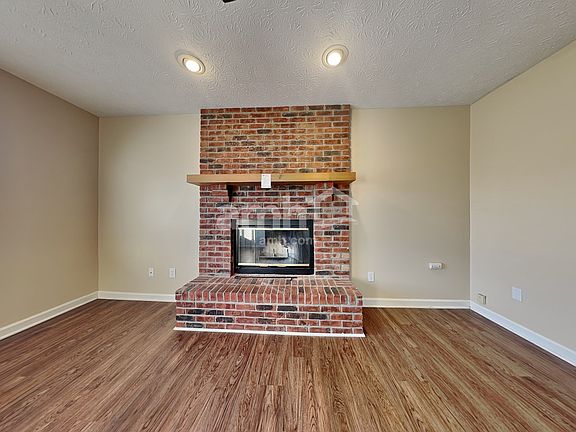 5th image of 12111 Pepperwood Dr
