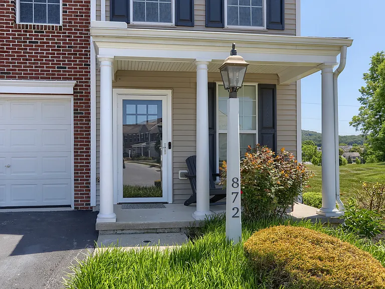 872 Whitetail Dr — Photo 4