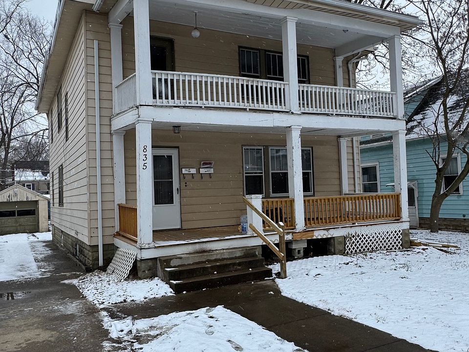 1st image of 835 Locust Ave #2