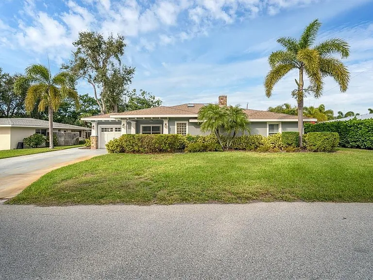 416 Sunset Dr — Photo 38