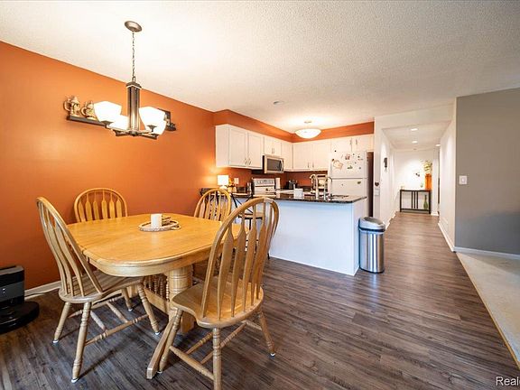 3rd image of 5060 Harbor Oak Dr #49