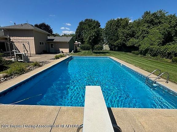 2nd image of 1007 Hampshire Dr