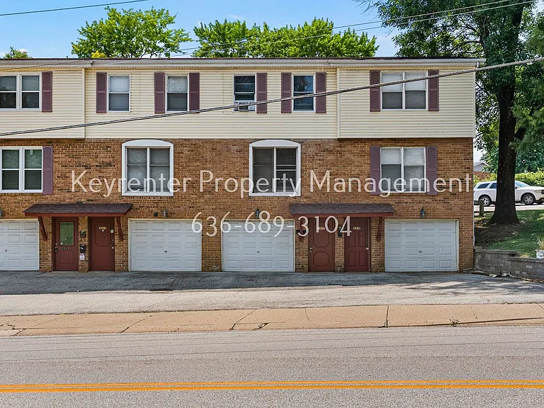 3313 Droste Rd — Photo 2